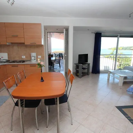 Apartment Malerisches Nur 400 Meter Zum Mit Meerblick - Nur 10 Minuten Zum Zentrum Von *