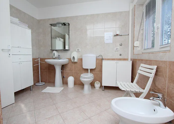 Διαμέρισμα Malerisches Nur 400 Meter Zum Mit Meerblick - Nur 10 Minuten Zum Zentrum Von *